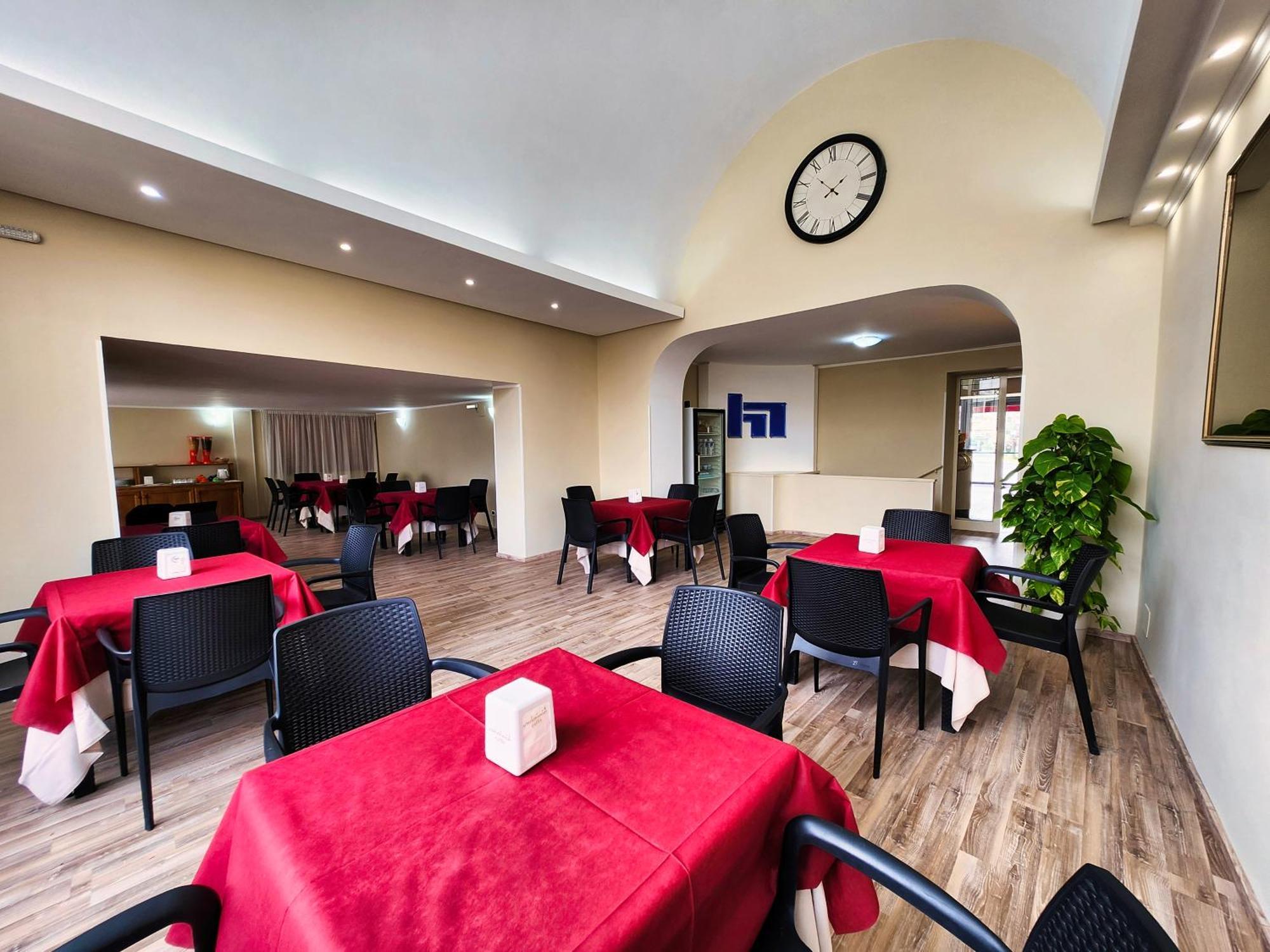 Hotel Nazionale Bolsena Esterno foto